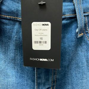 Fashion Nova distressed skinny jeans size 15 medium blue nwt